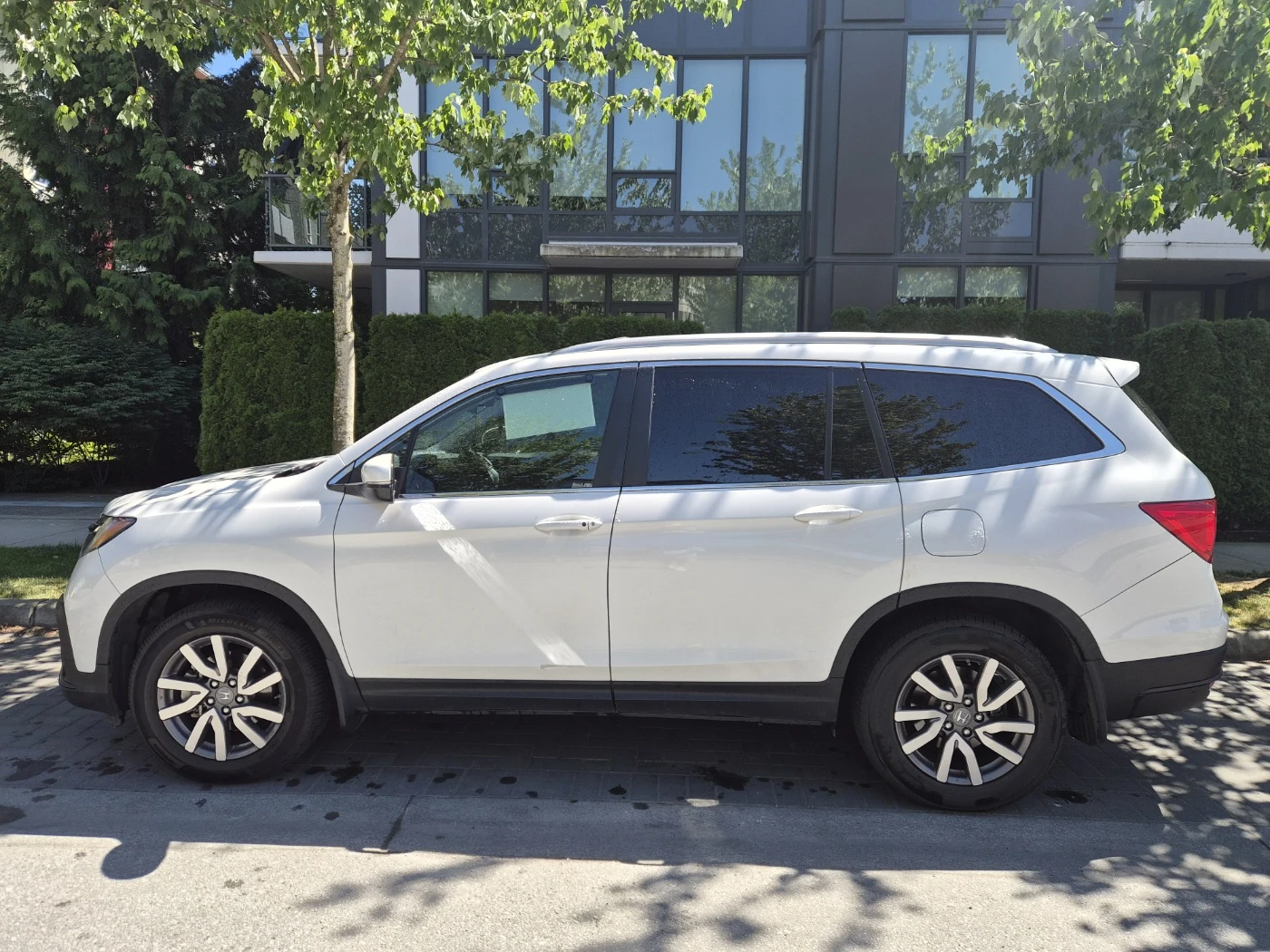 Selling Vehicle 2020 HONDA PILOT EX AUTO - photo 4