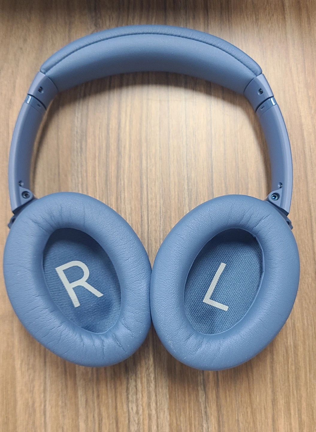 Bose Over the Ear Headphones - photo 2
