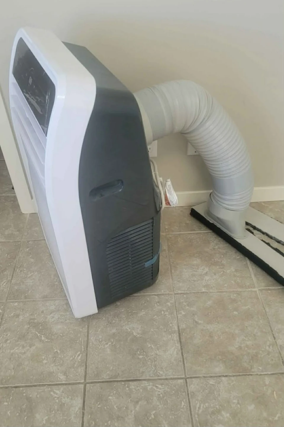 Insignia Portable Air Conditioner - photo 2