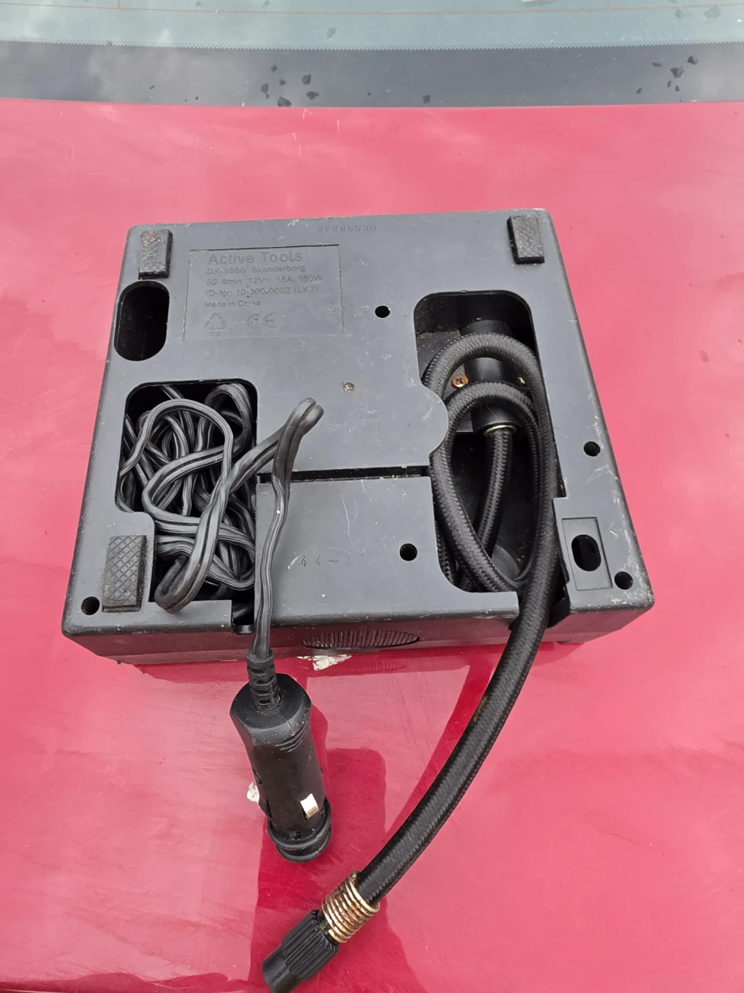 Active Tools 12V Air Compressor