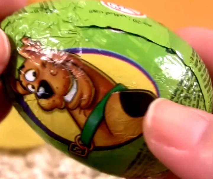 Kinder Surprise Egg with Scooby-Doo