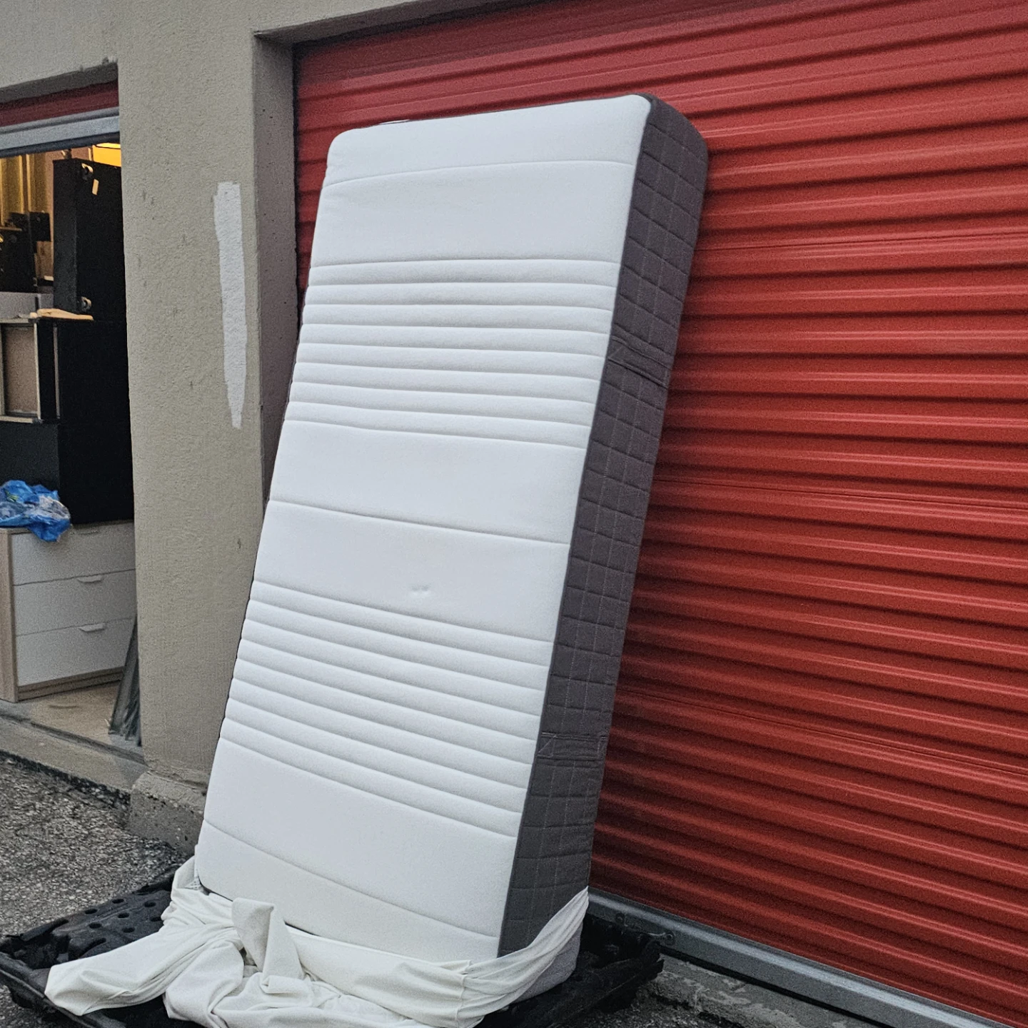 Delivery Available: Twin Size Mattress - photo 3