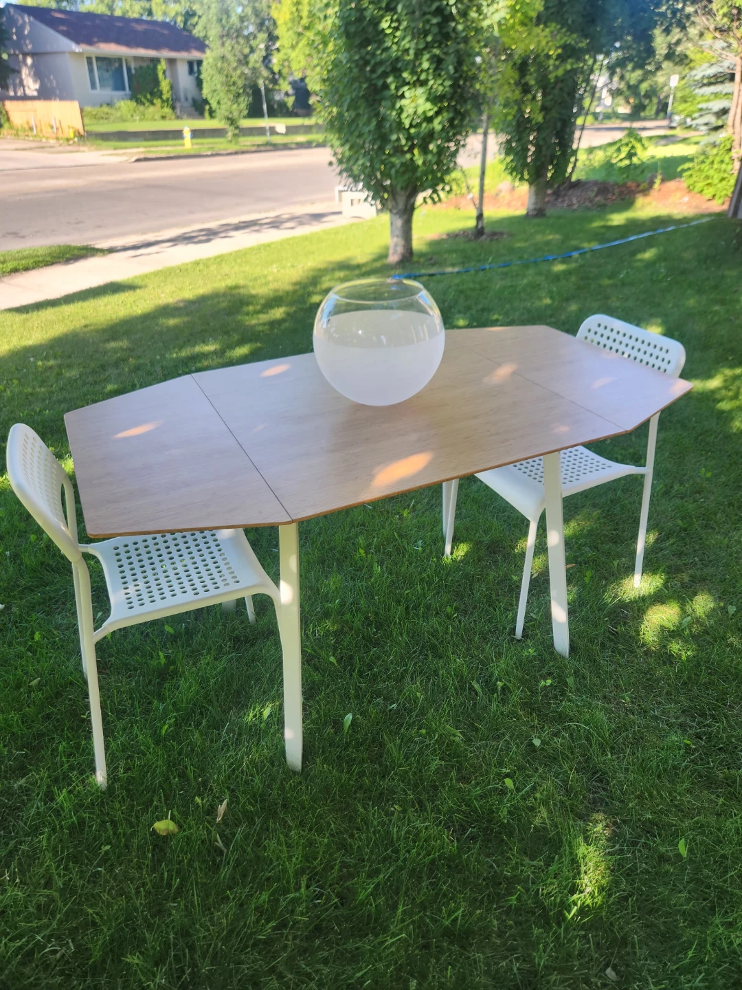 2 drop leaf wood top Dining Table with 2 Chairs - photo 3