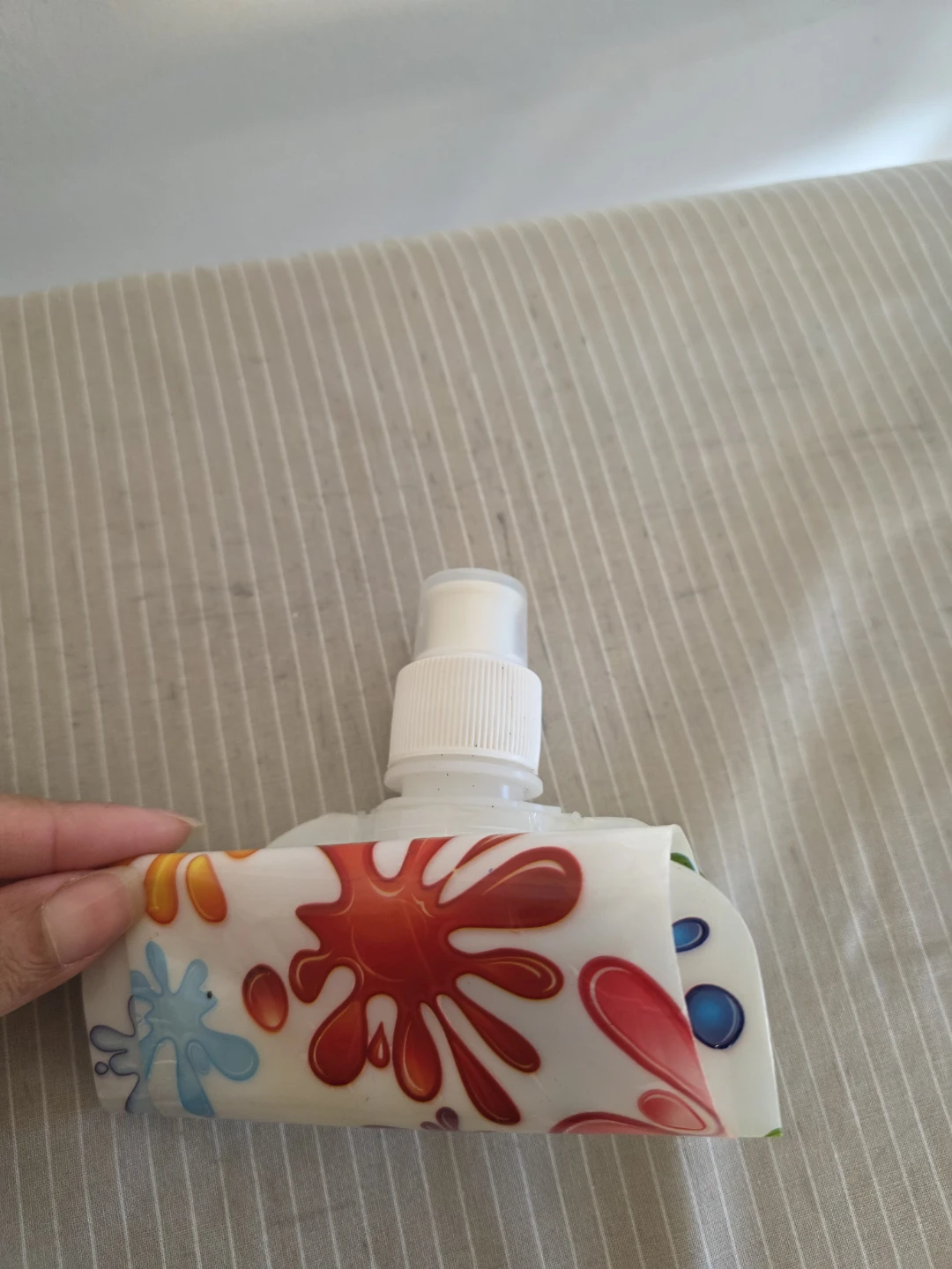 Reusable Squeeze Pouch with Splatter Design - photo 3
