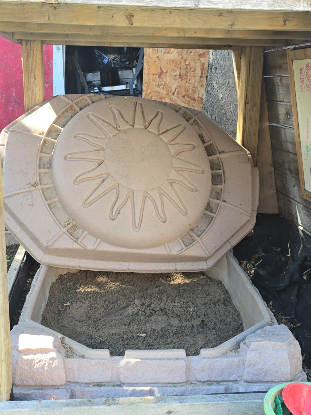 Sandbox with cover
