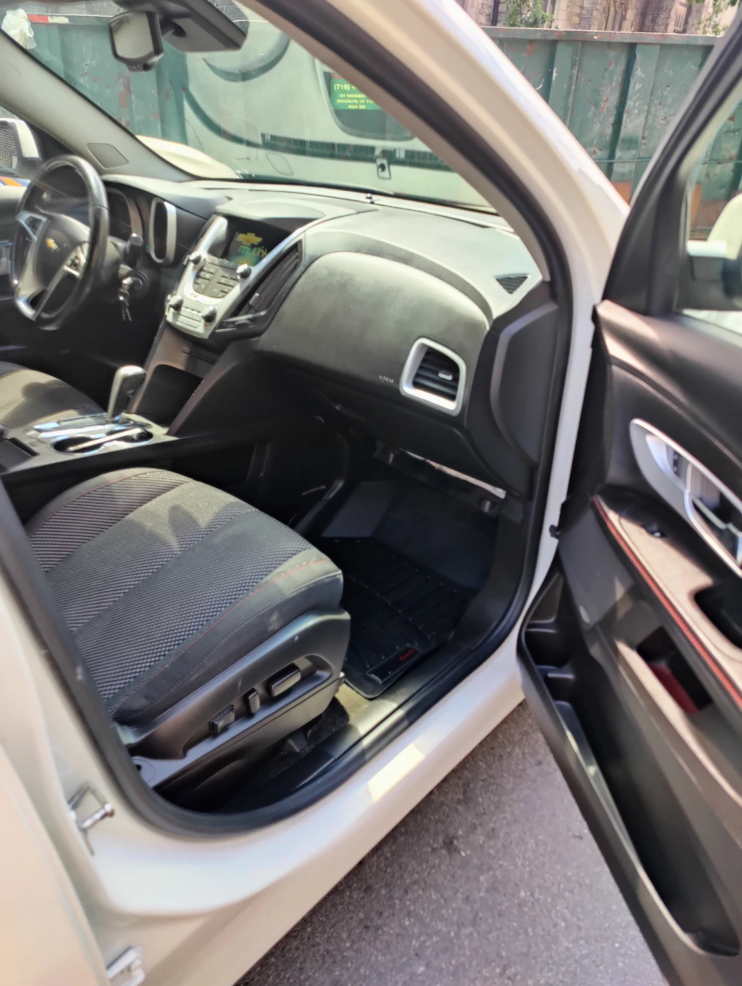 2012 Chevrolet Equinox LT SUV - photo 2