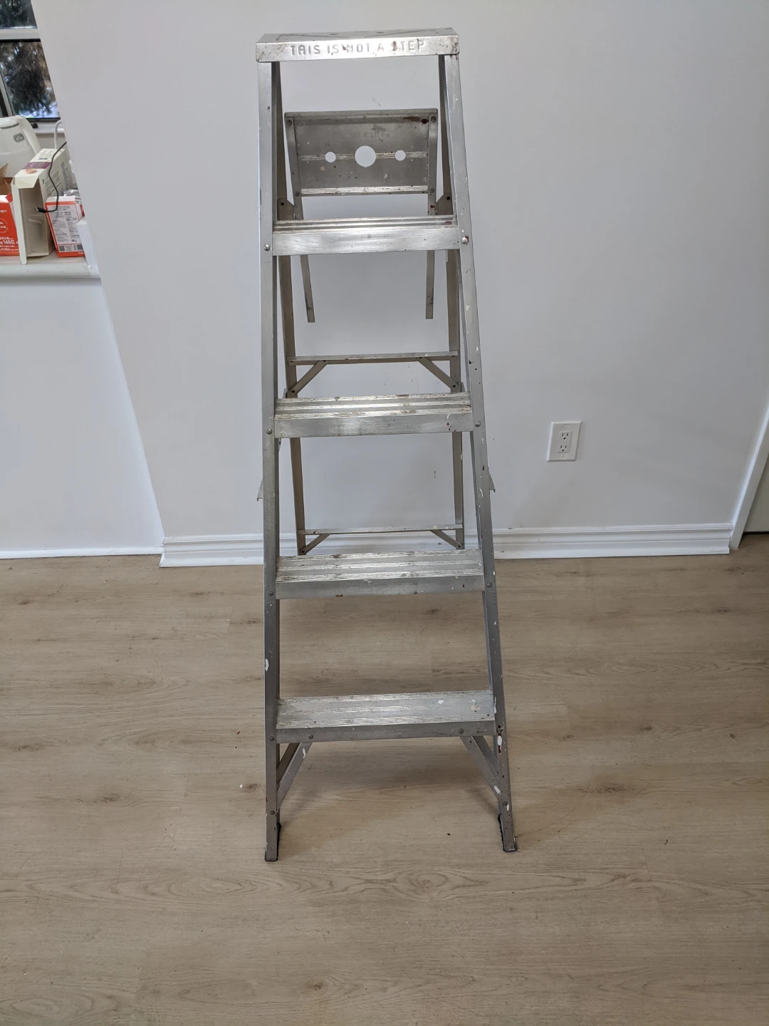 Aluminum Step Ladder - photo 3