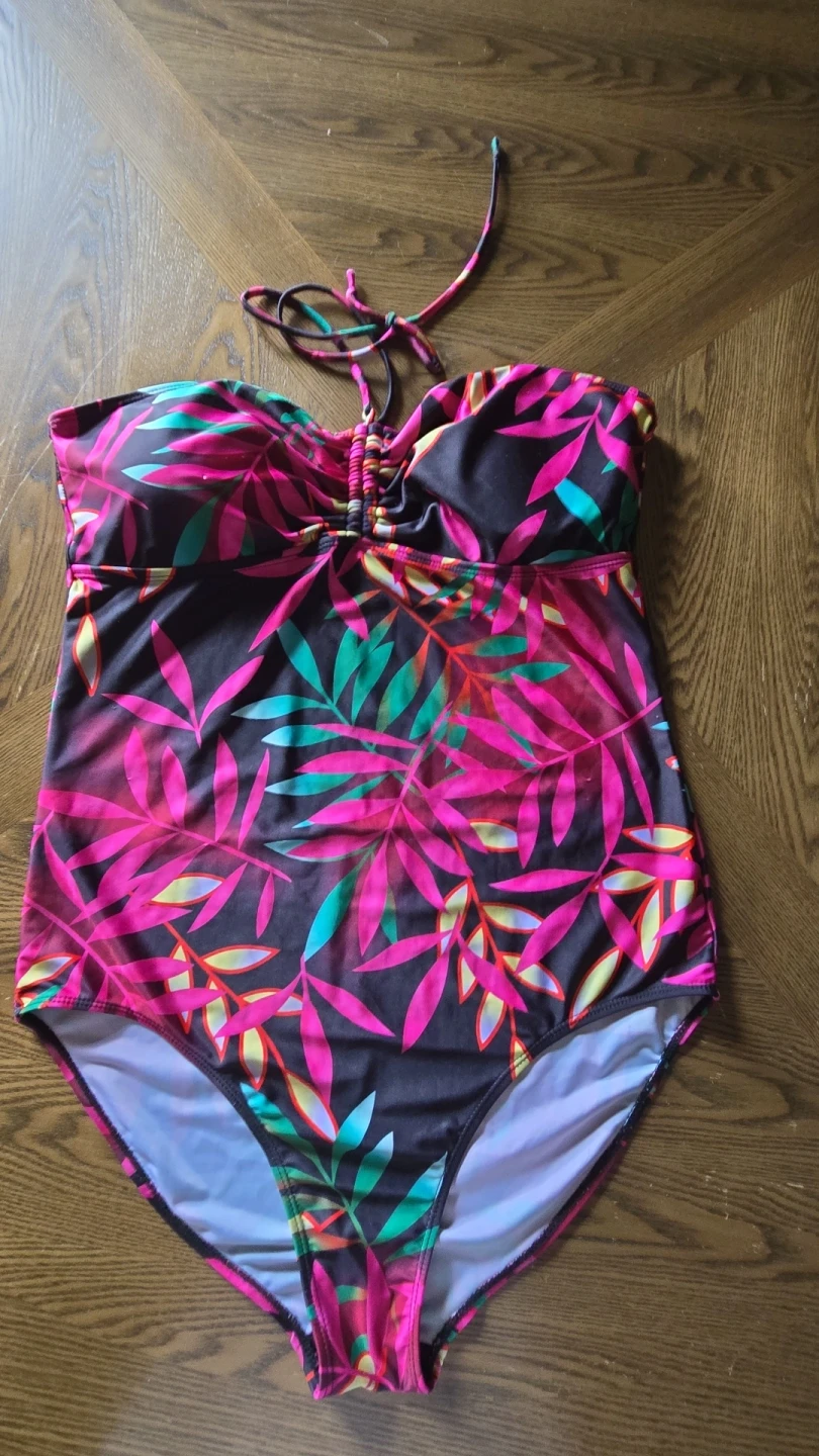 Women's Strapless Swimsuit