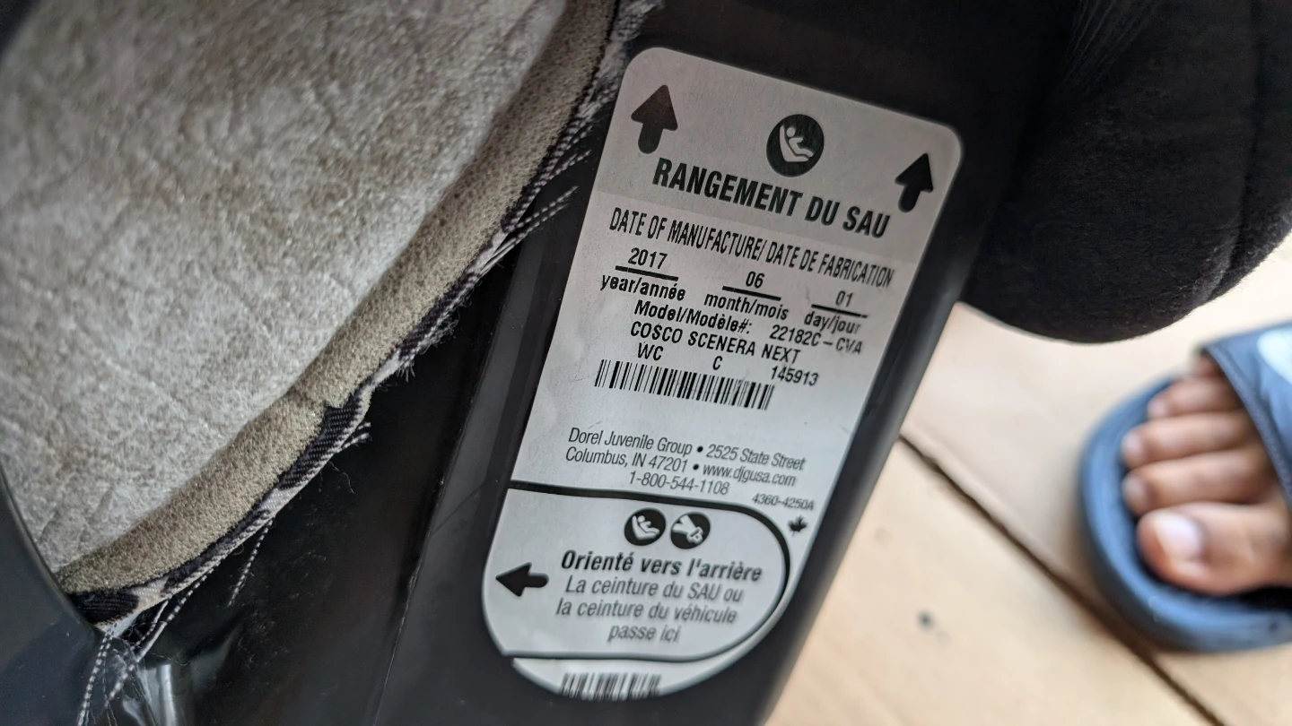 Cosco Scenera NEXT Convertible Car Seat - photo 2
