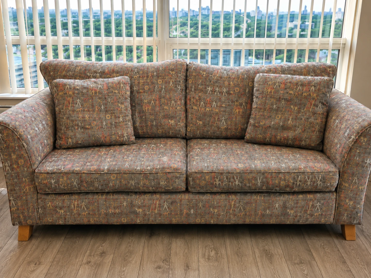 Sofa set with patterned upholstery