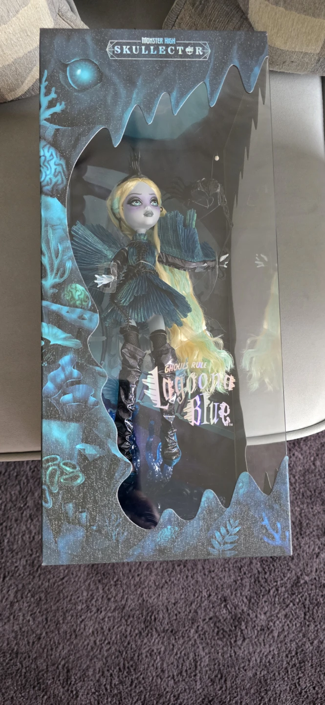 Monster High Skullcollector Lagoona Blue Doll - photo 3