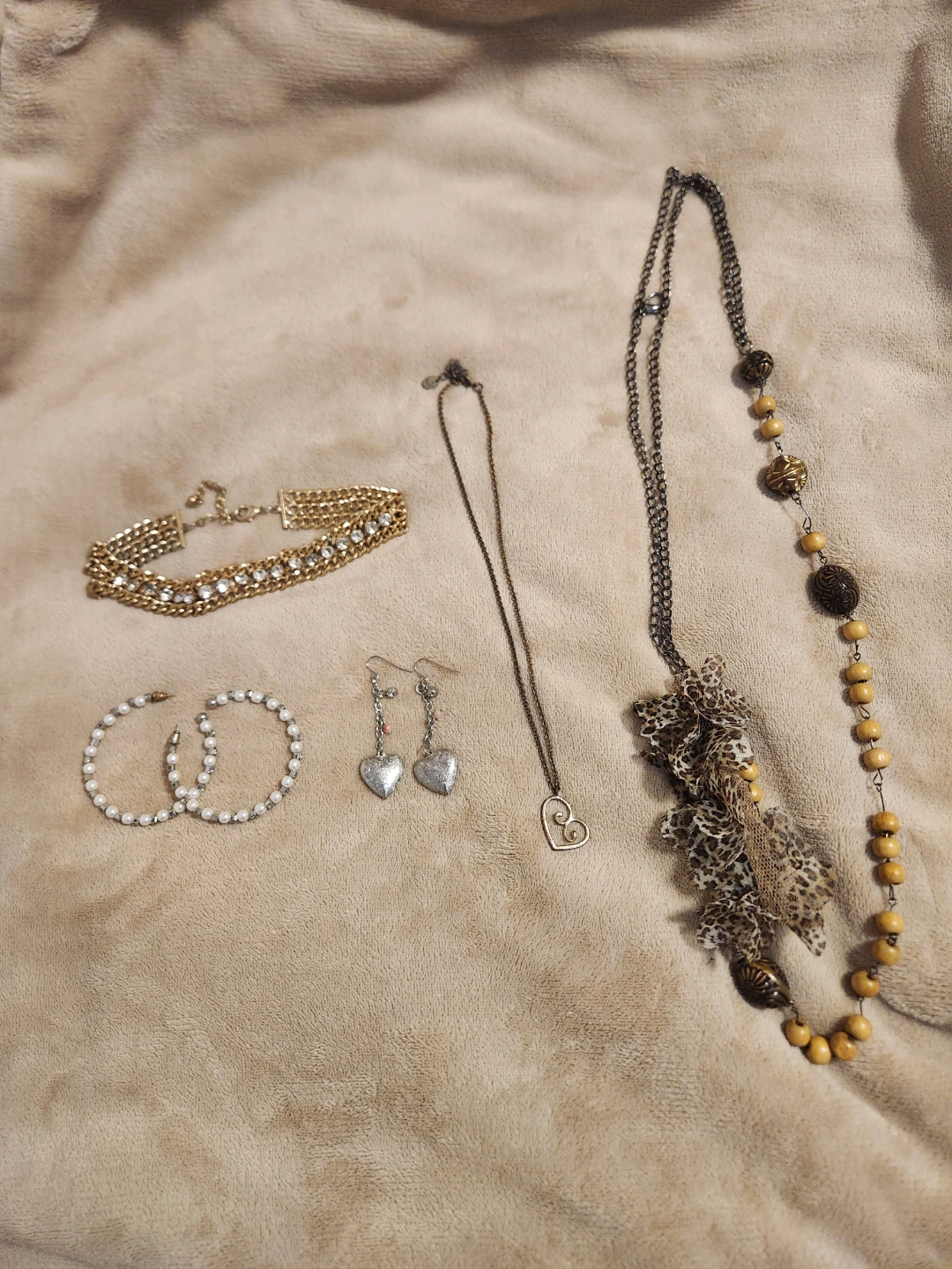 Free - Assorted Women's Jewellery Bundle - photo 2