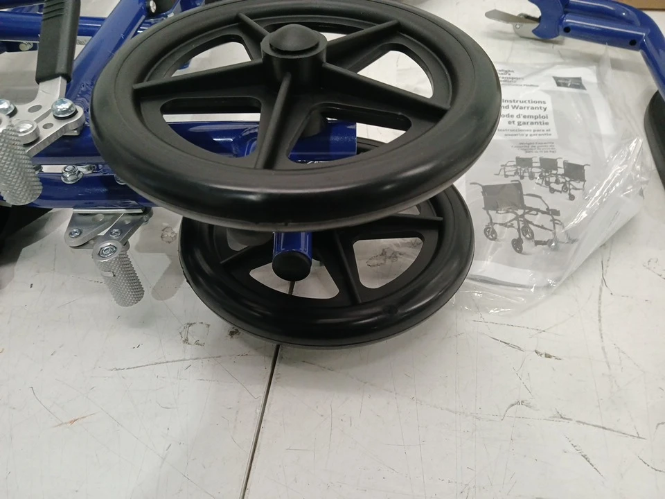 NEW- Medline Ultralight Transport Chair 19" - photo 4