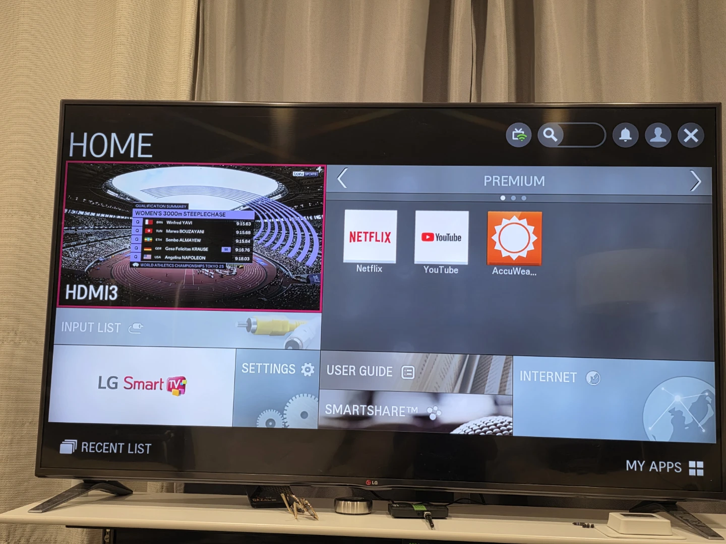 LG 65" Smart TV -  Full HD - photo 2