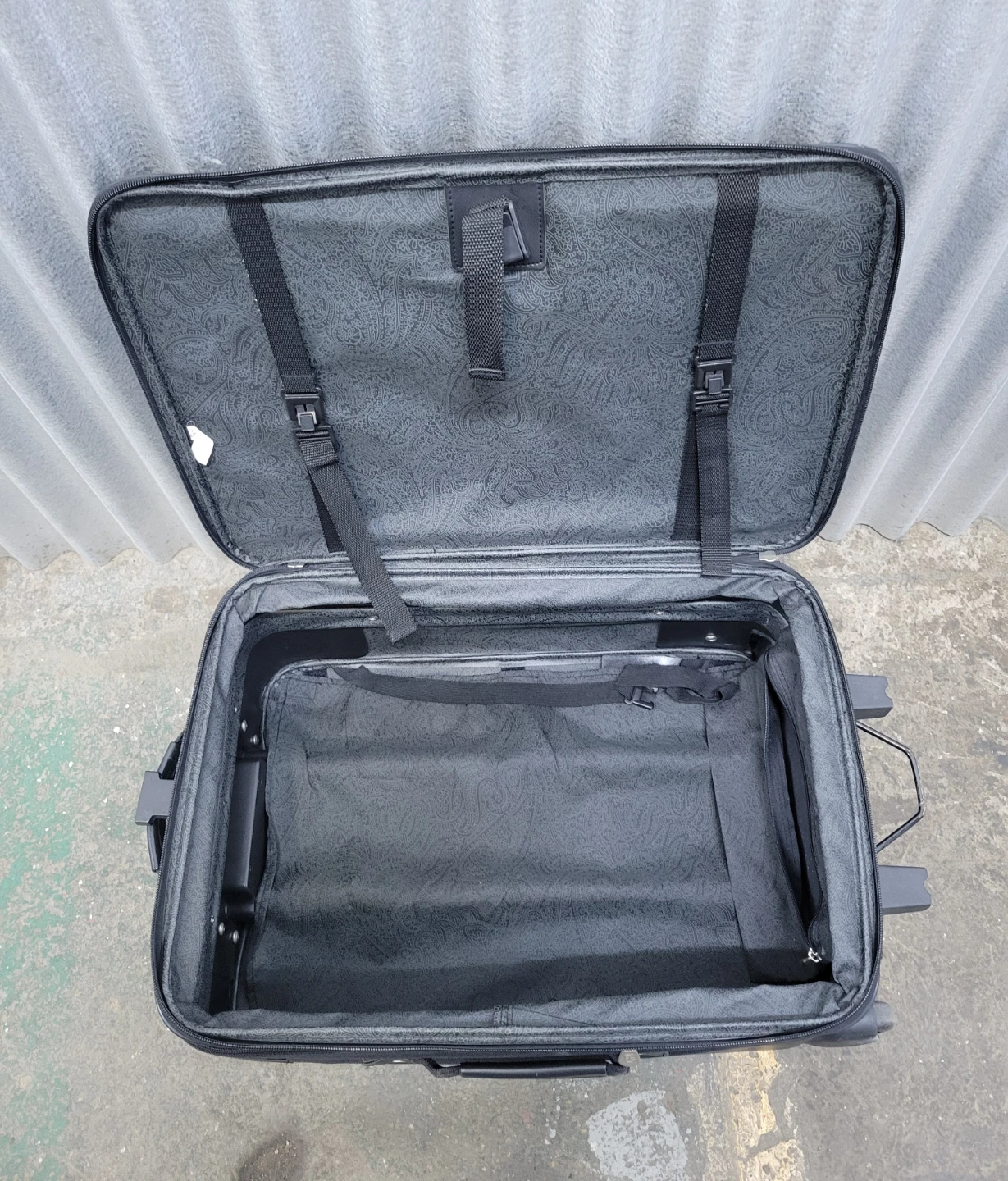 Suitcase 15"×10" 24" tall - photo 4
