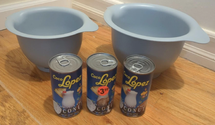 Set of 2 Blue Mixing Bowls & 3 Coco Lopez Coconut Cream