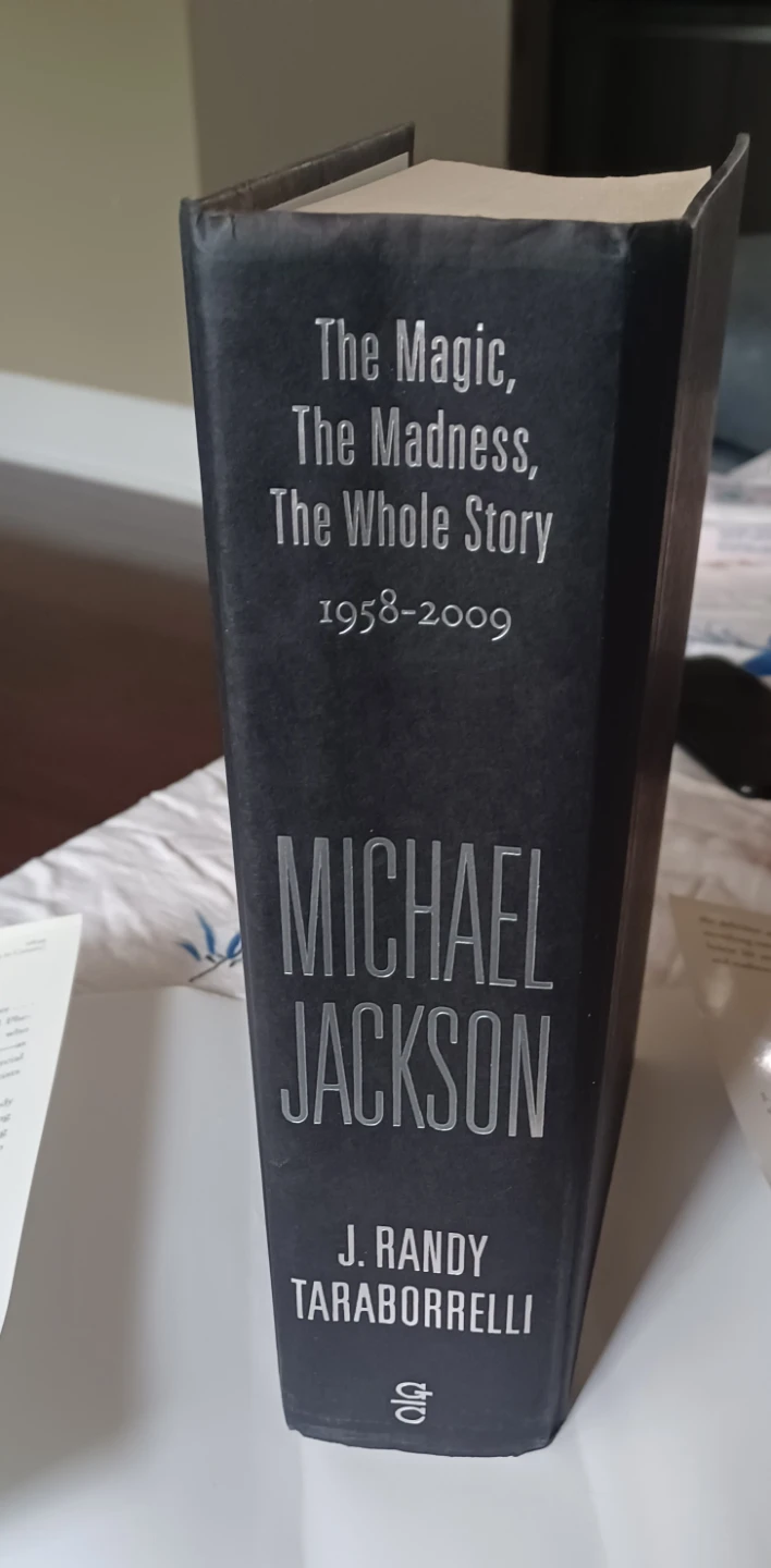 Michael Jackson: The Magic, The Madness, The Whole Story - photo 4