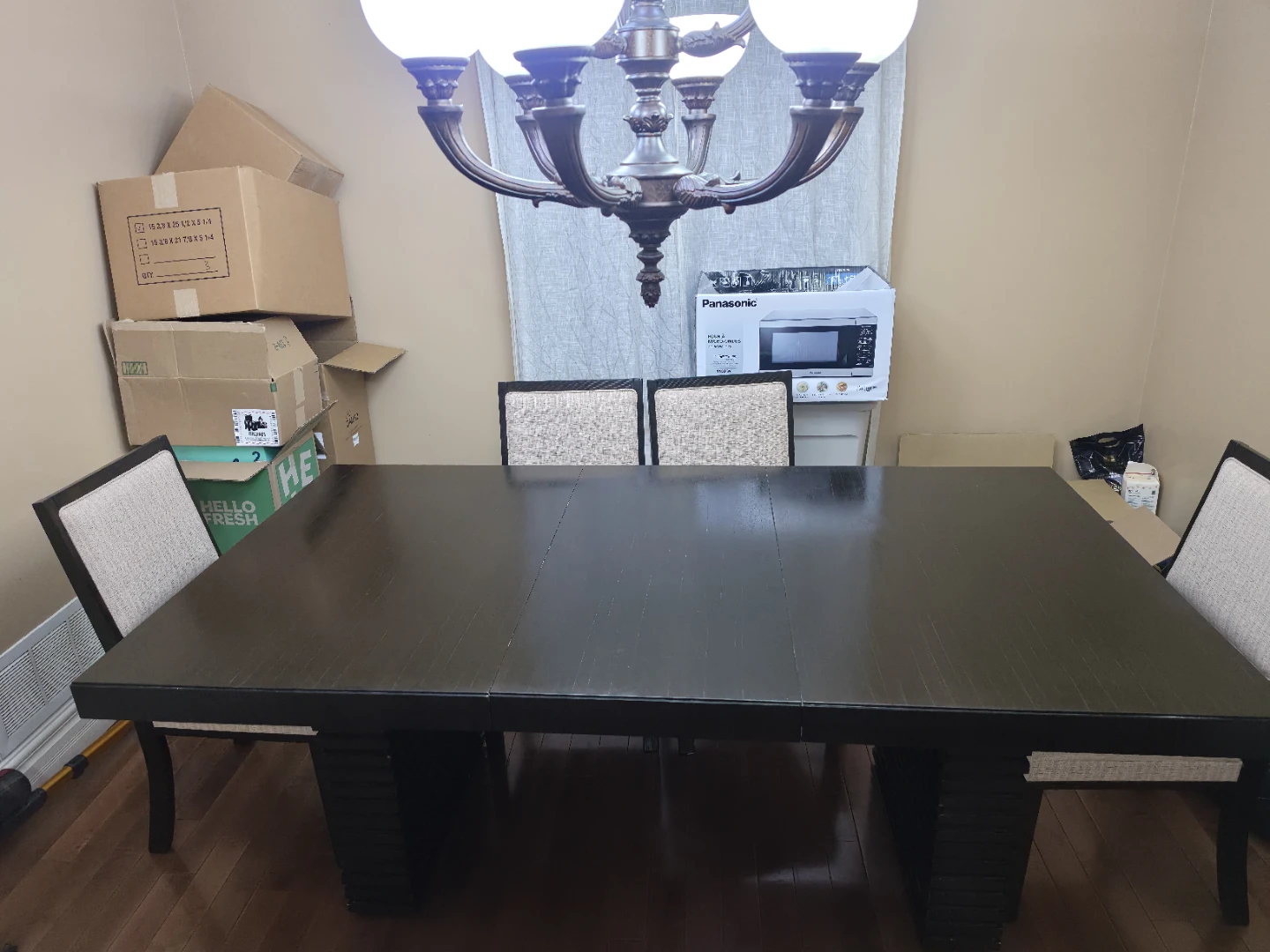 Dinning Table