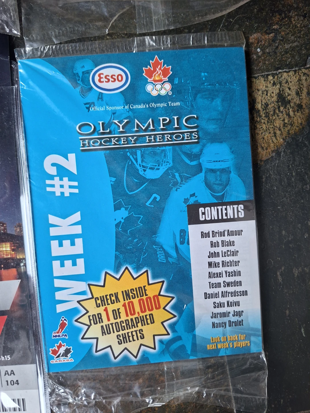 Mixed Sports Collectables Lot - photo 3