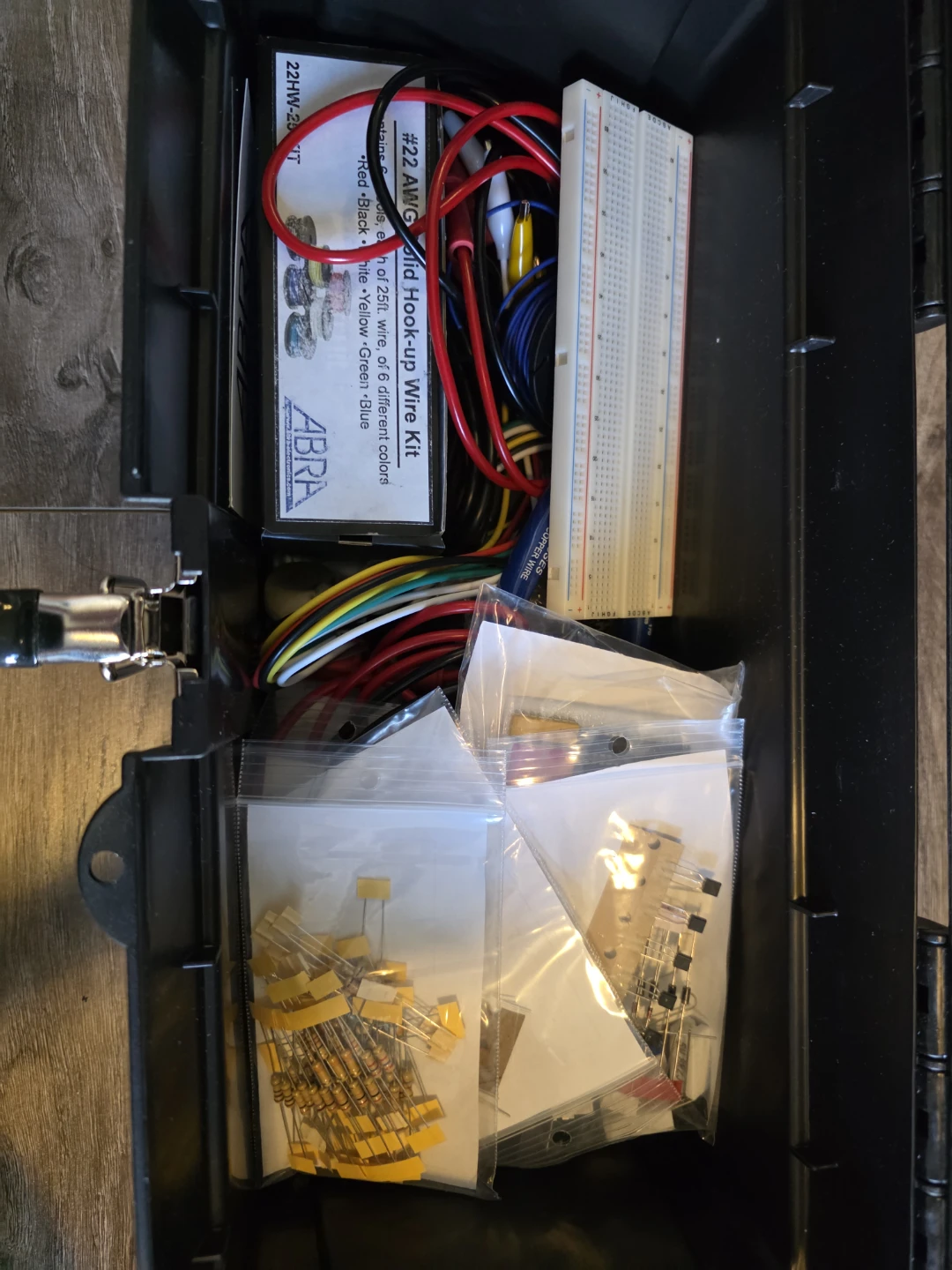 Humber Polytechnic TECH 103 Digital Fundamentals Electronics Kit - photo 3