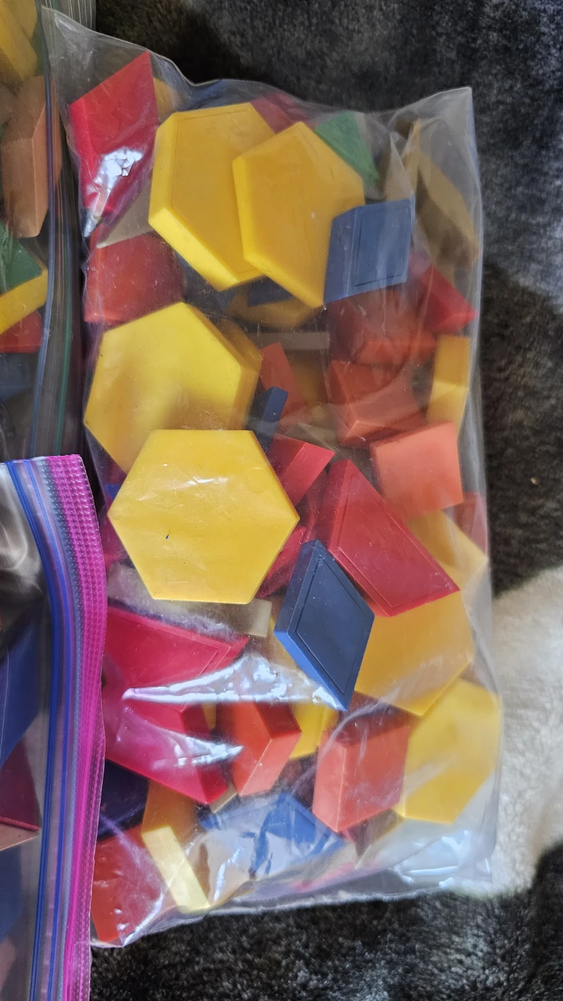Wood and plastic pattern blocks - photo 2