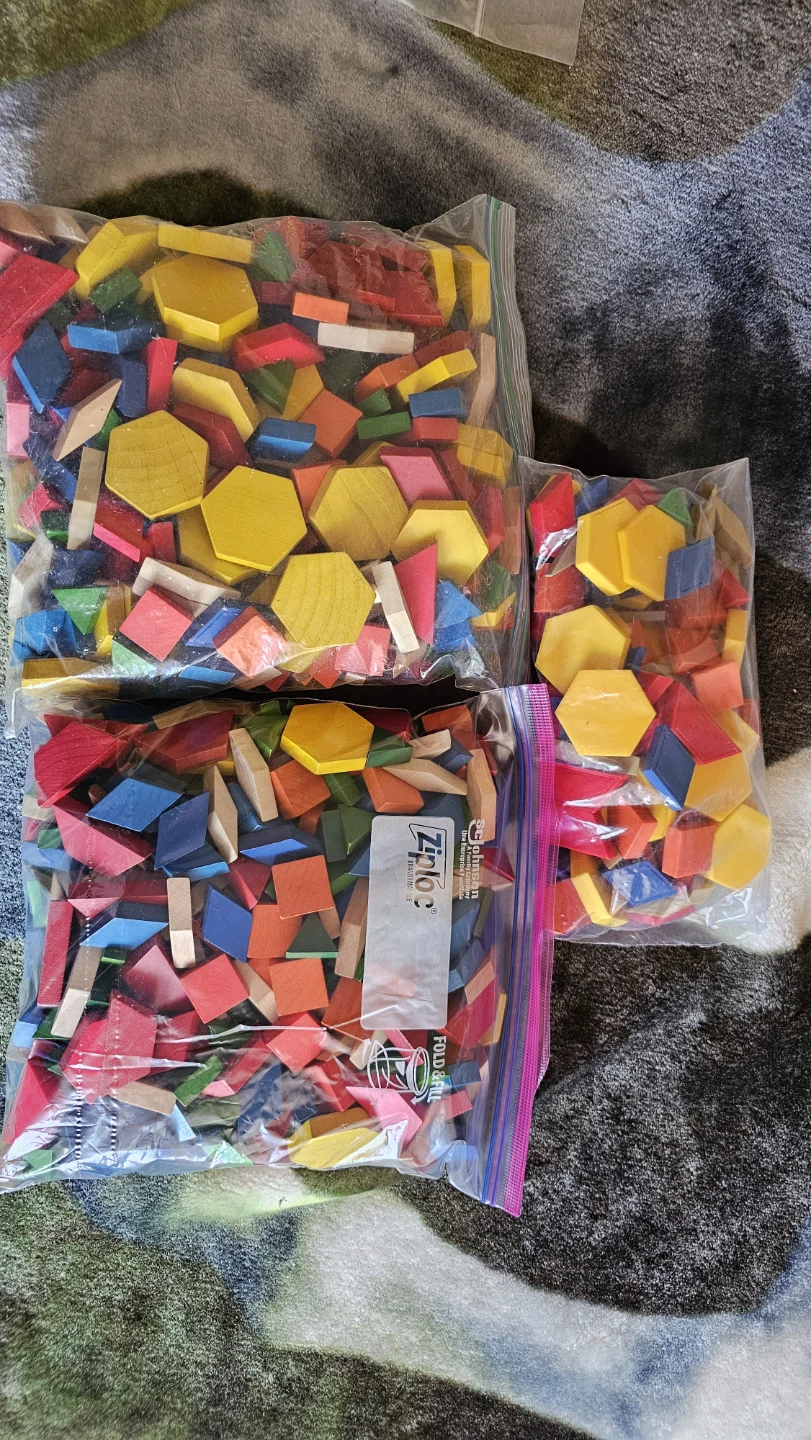 Wood and plastic pattern blocks - photo 3