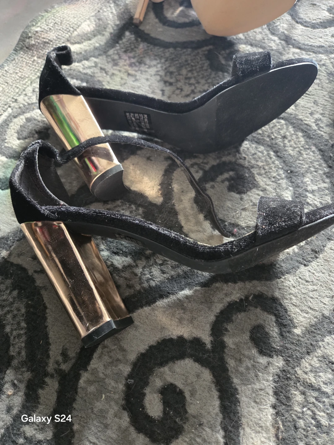 Black Suede Block Heel Sandals - photo 5