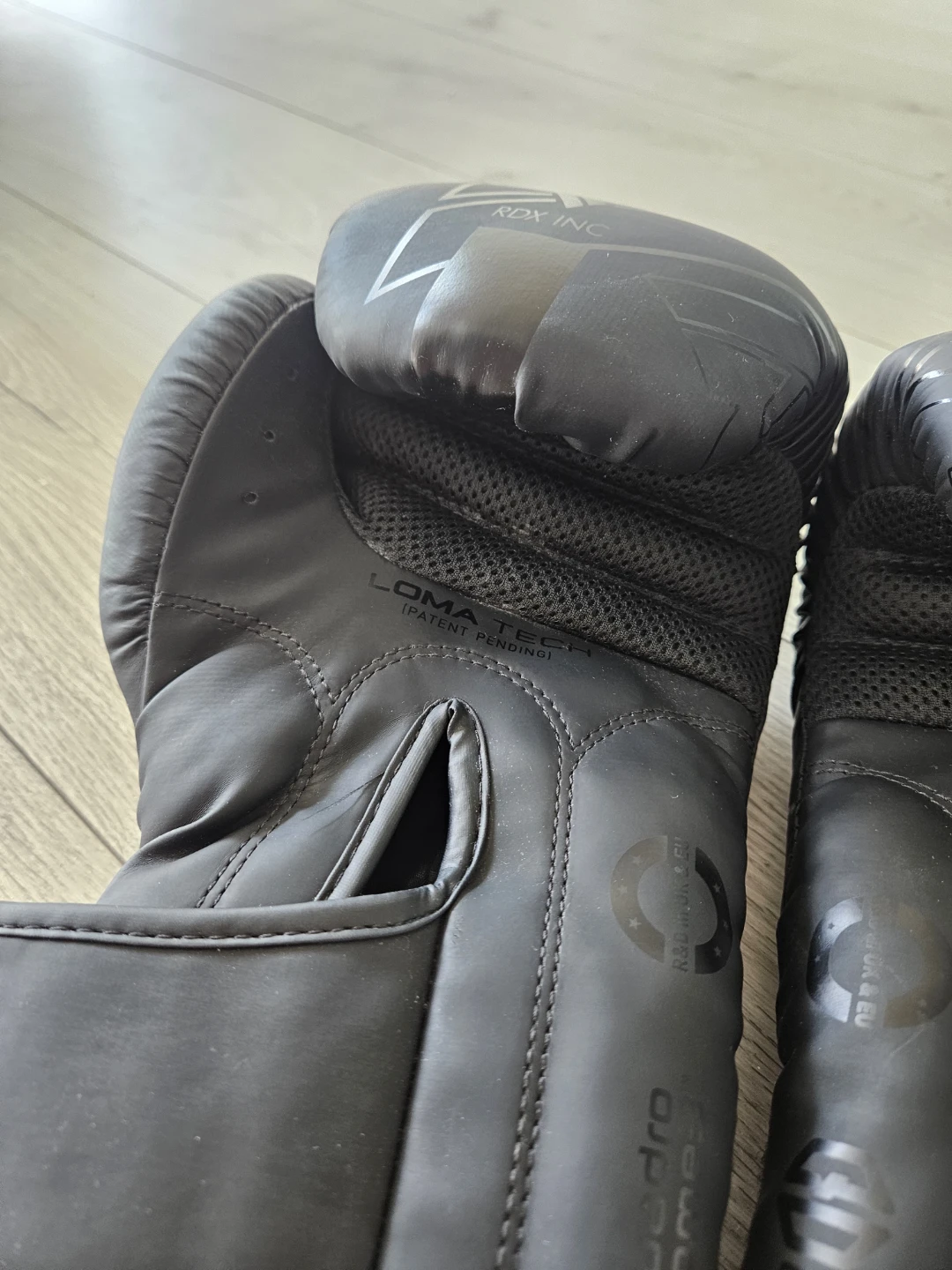 RDX Boxing Gloves - 14oz - photo 3