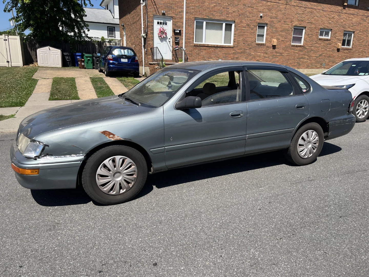 1996 Toyota Avalon 98,000, miles