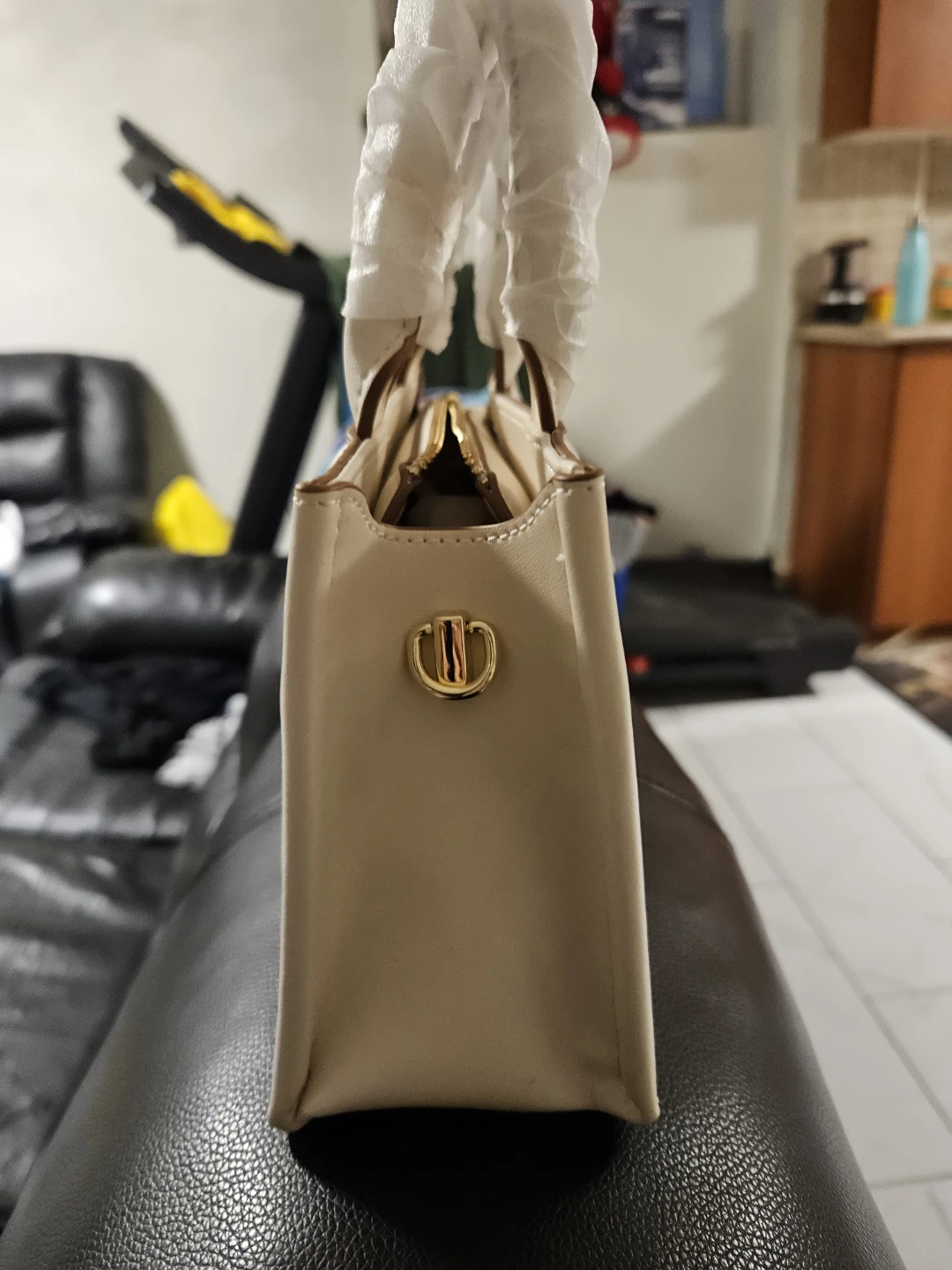 White Quilted Handbag with Gold Charm - photo 3