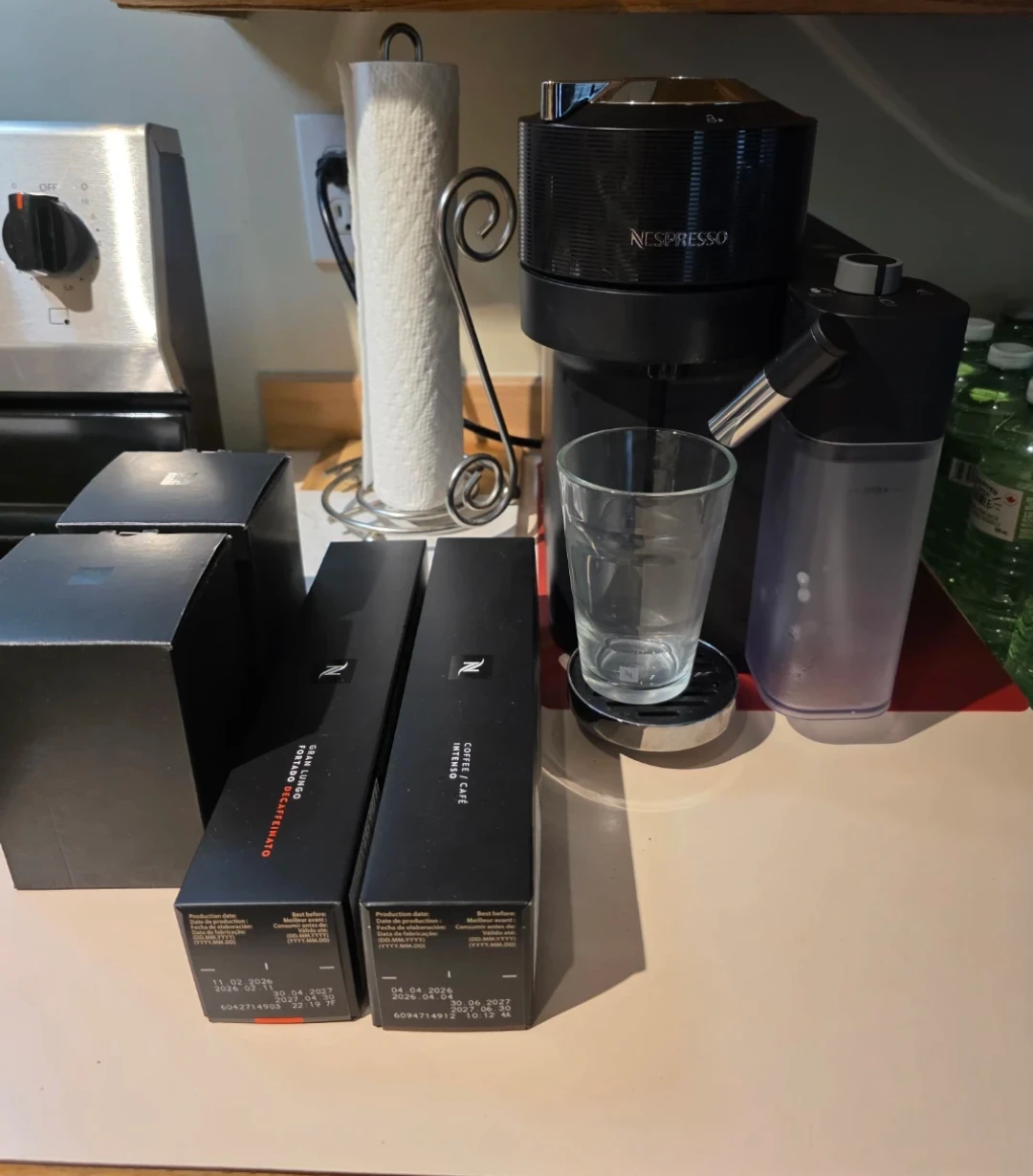 Nespresso Vertuo Coffee Machine with Coffee Pods