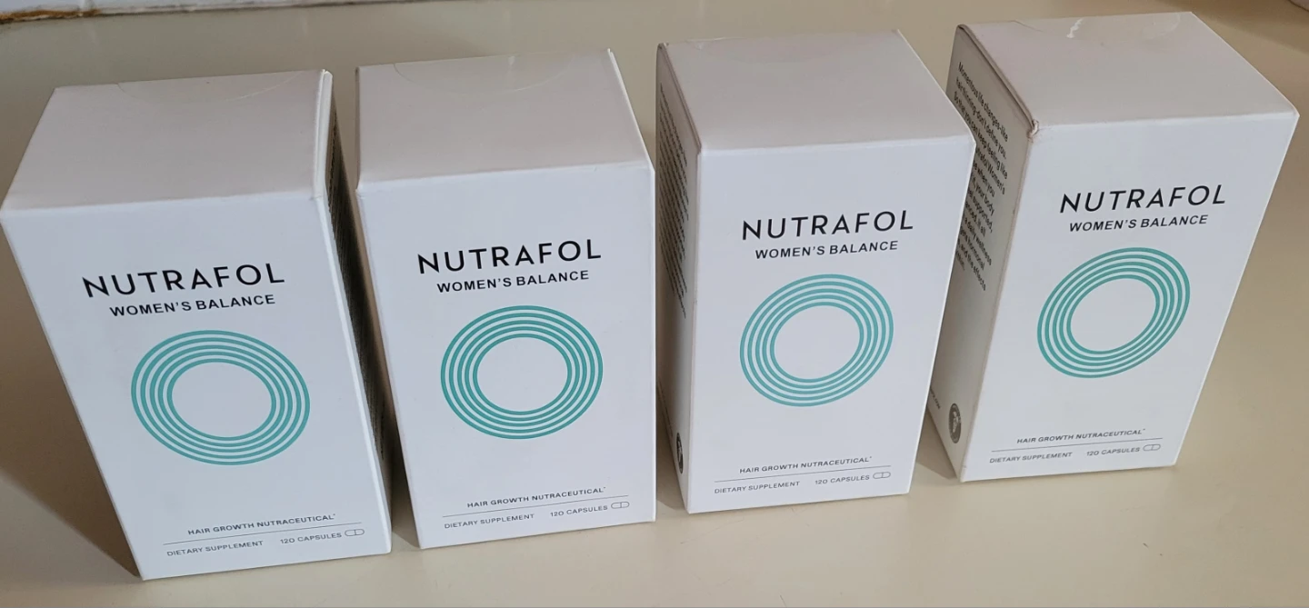 Nutrafol Women's Balance hair / Lot of 4