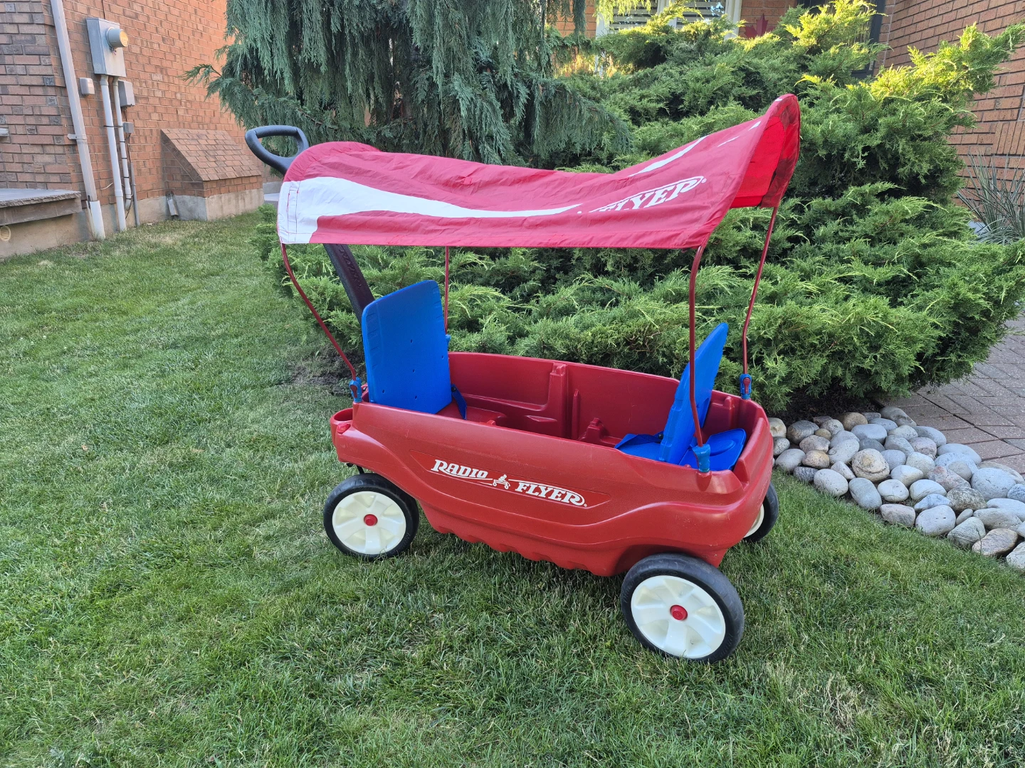 Radio Flyer Wagon with Canopy