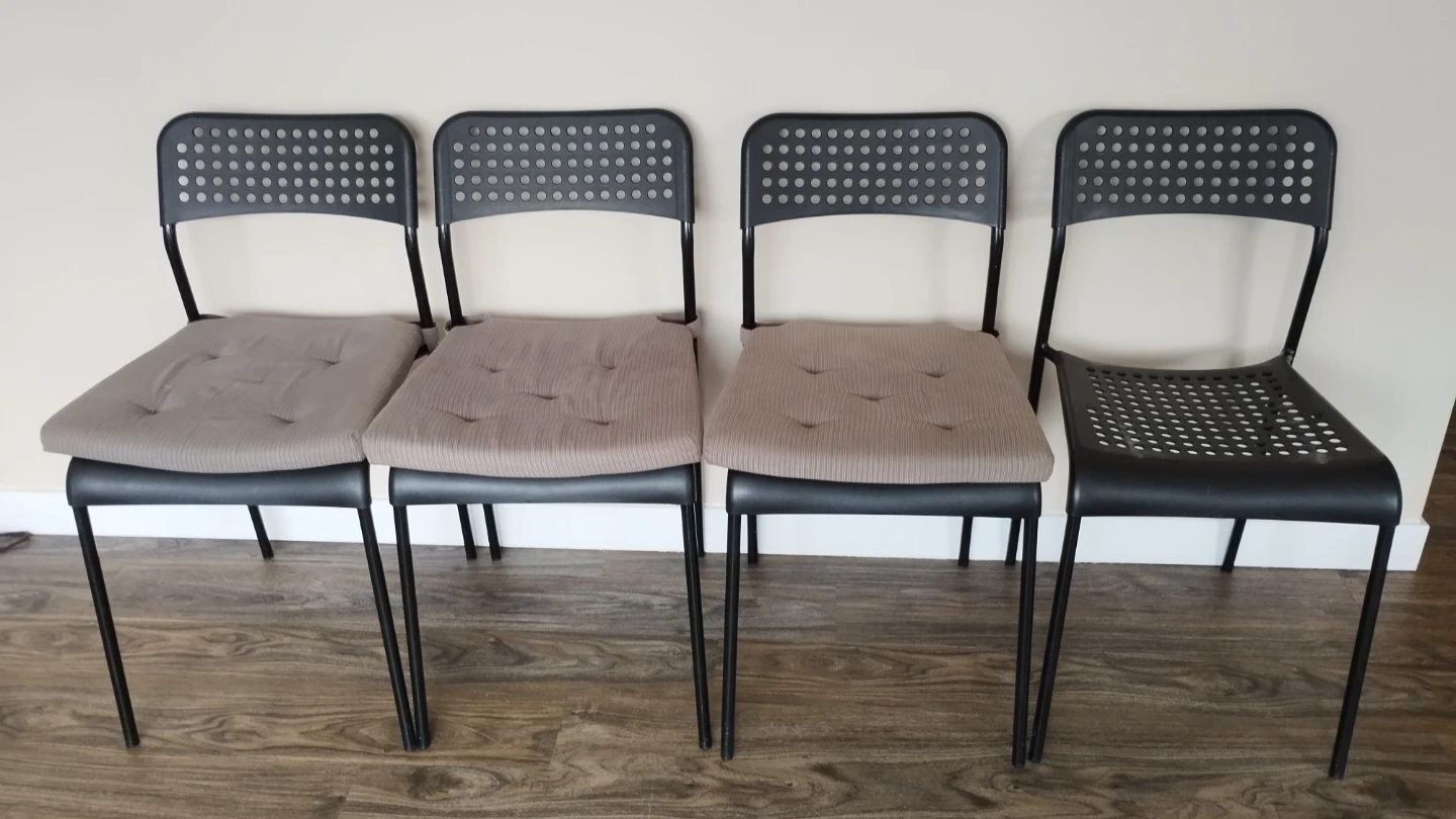 Set of 4 IKEA Chairs - photo 3