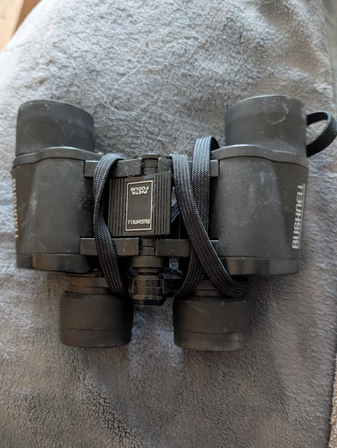 Bushnell InstaFocus Binoculars