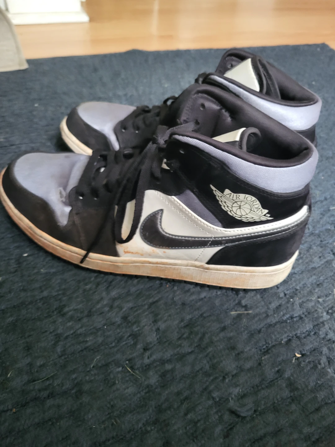 Air Jordan 1 Mid Black Grey White Sneakers - photo 3