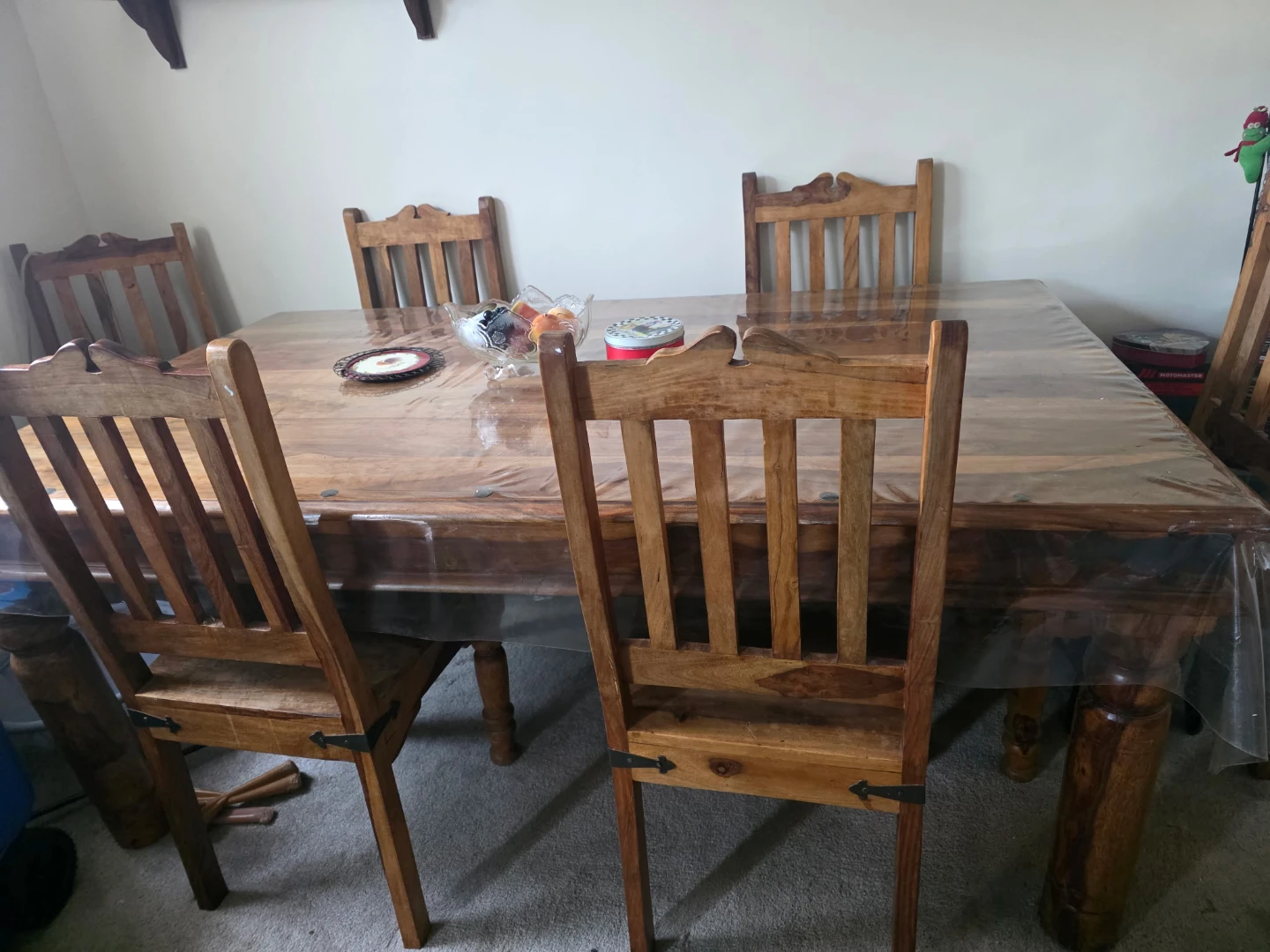 Dinning room table and chairs