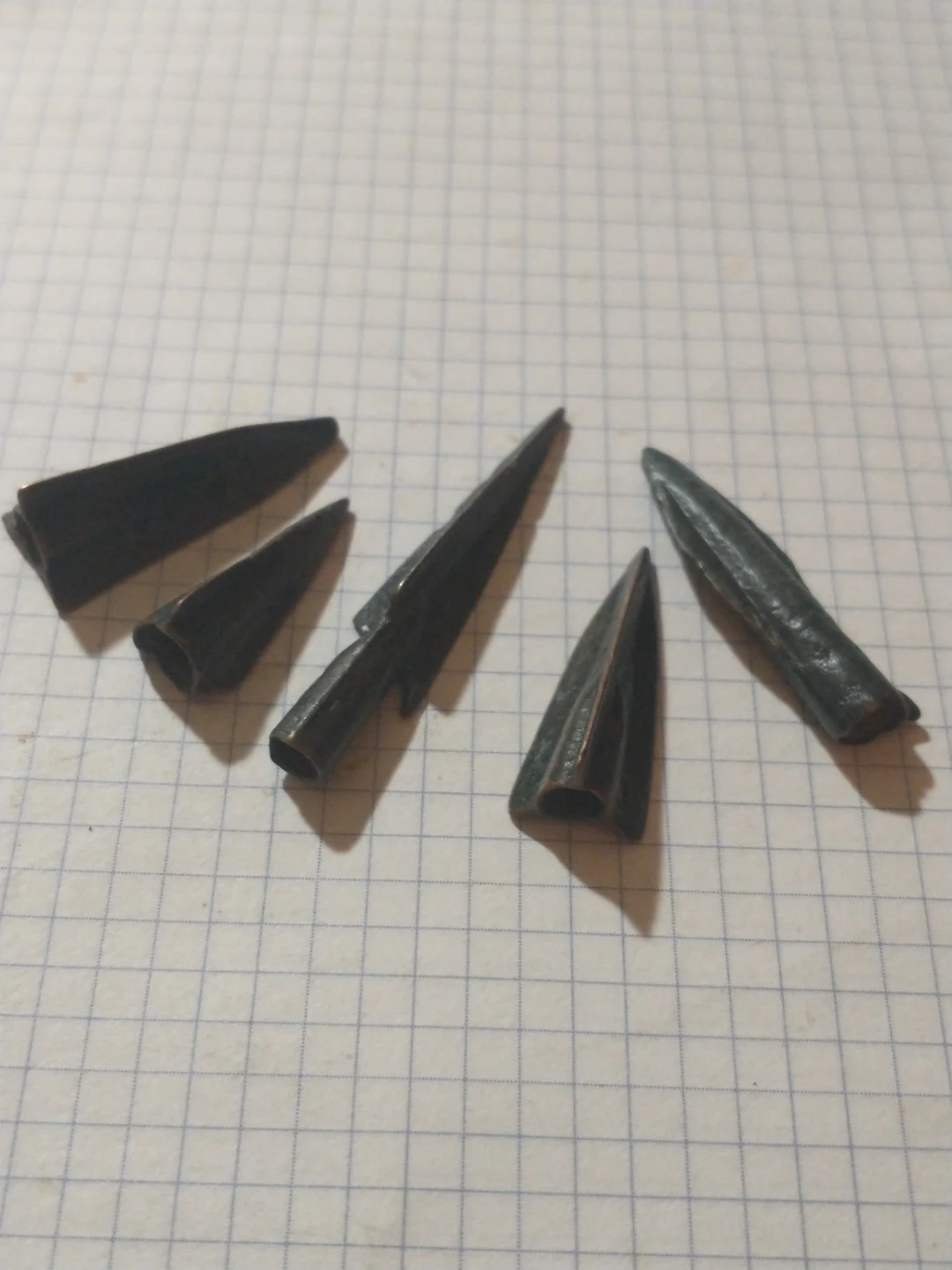 C. 1st-3rd century ancient Roman arrowheads, lot of 5 - photo 3