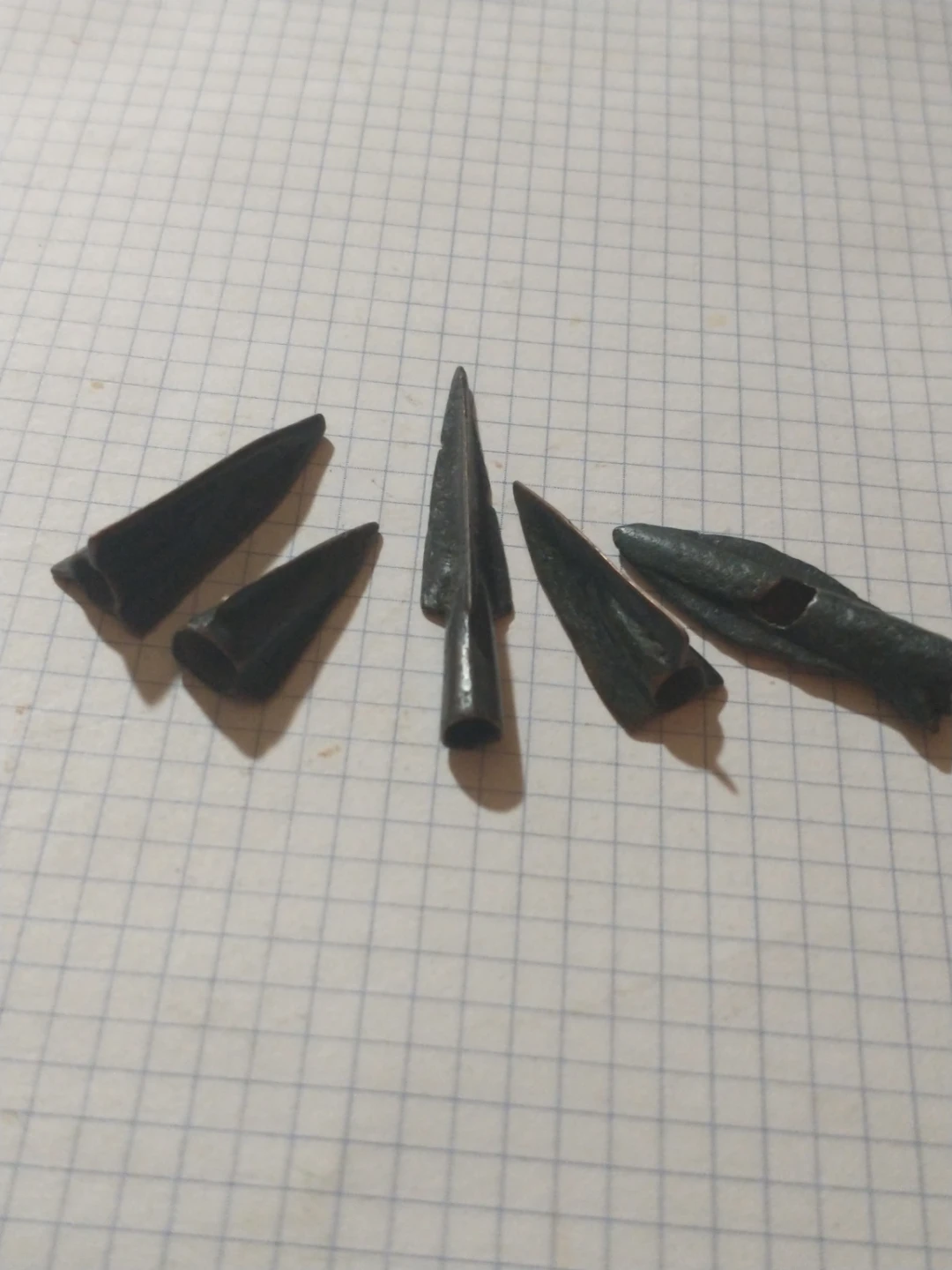 C. 1st-3rd century ancient Roman arrowheads, lot of 5 - photo 4