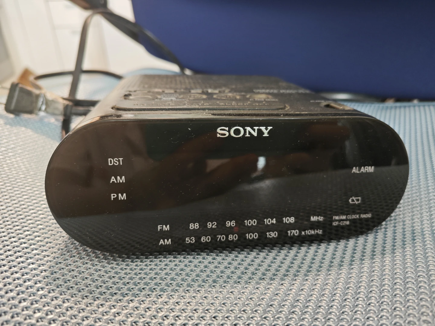 Sony FM/AM Clock Radio - photo 2