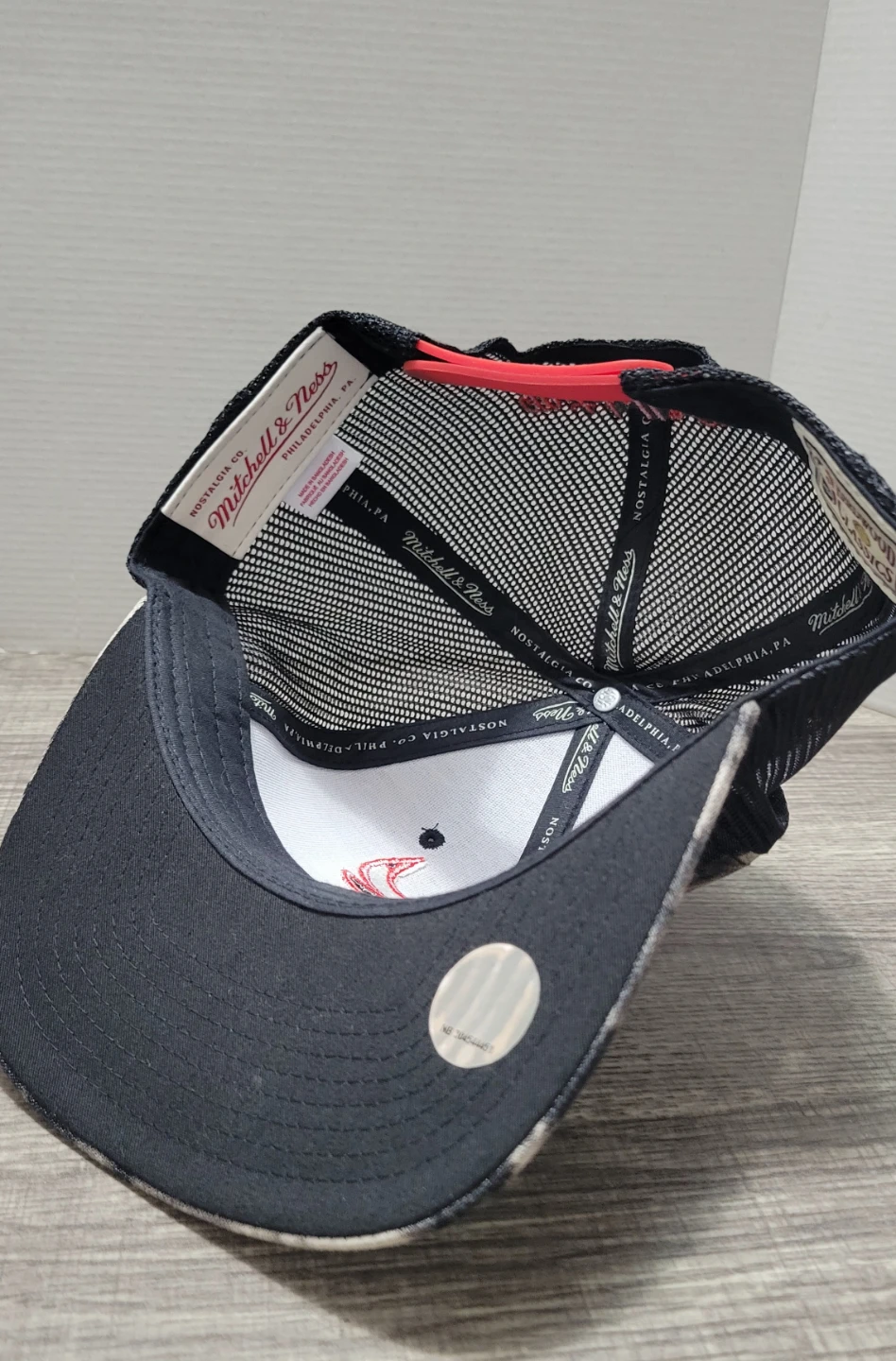 Mitchell & Ness Chicago Bulls Adjustable Fit Hat - photo 3