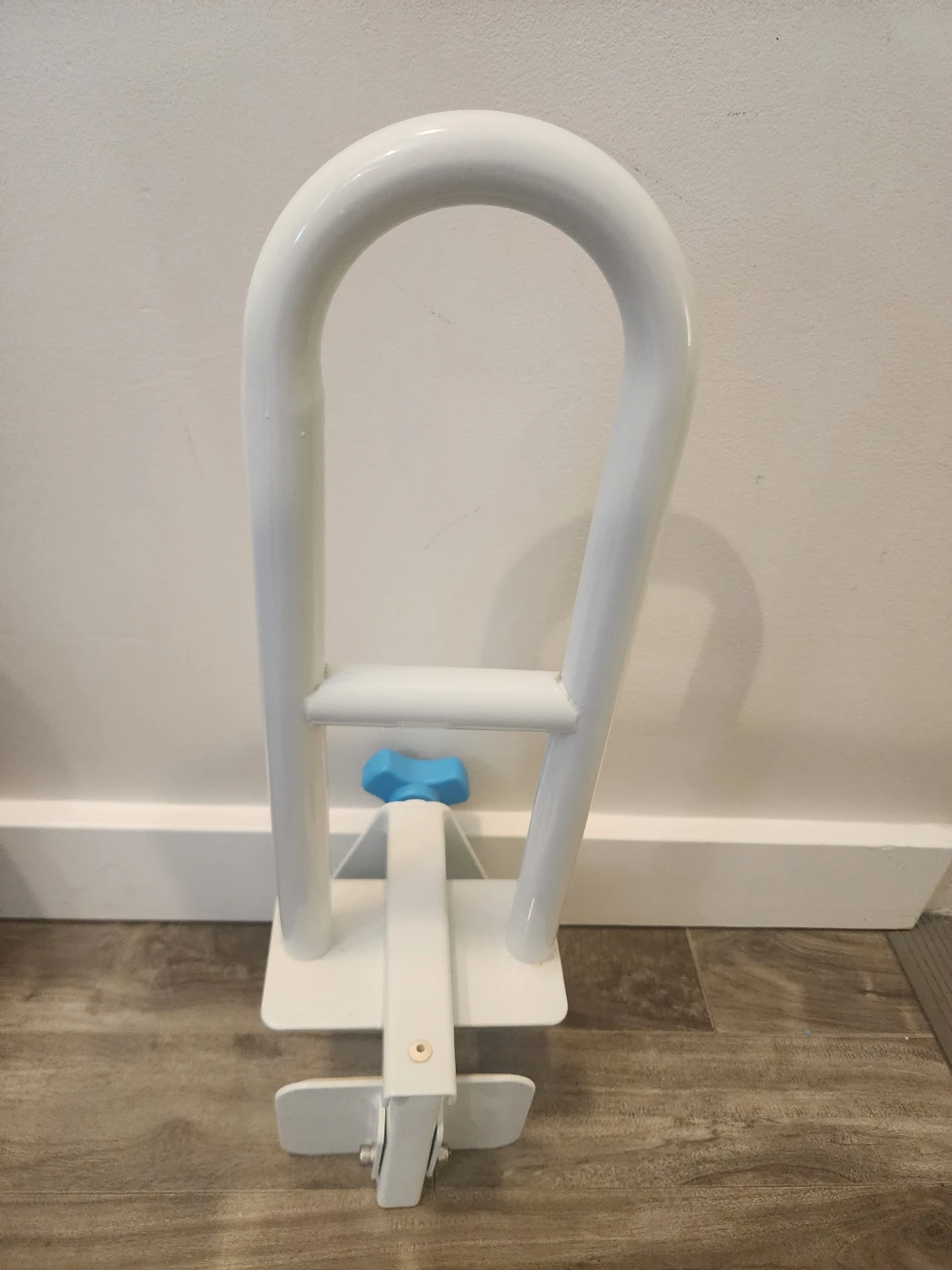 Aquasense adjustable steel safety rail - photo 2