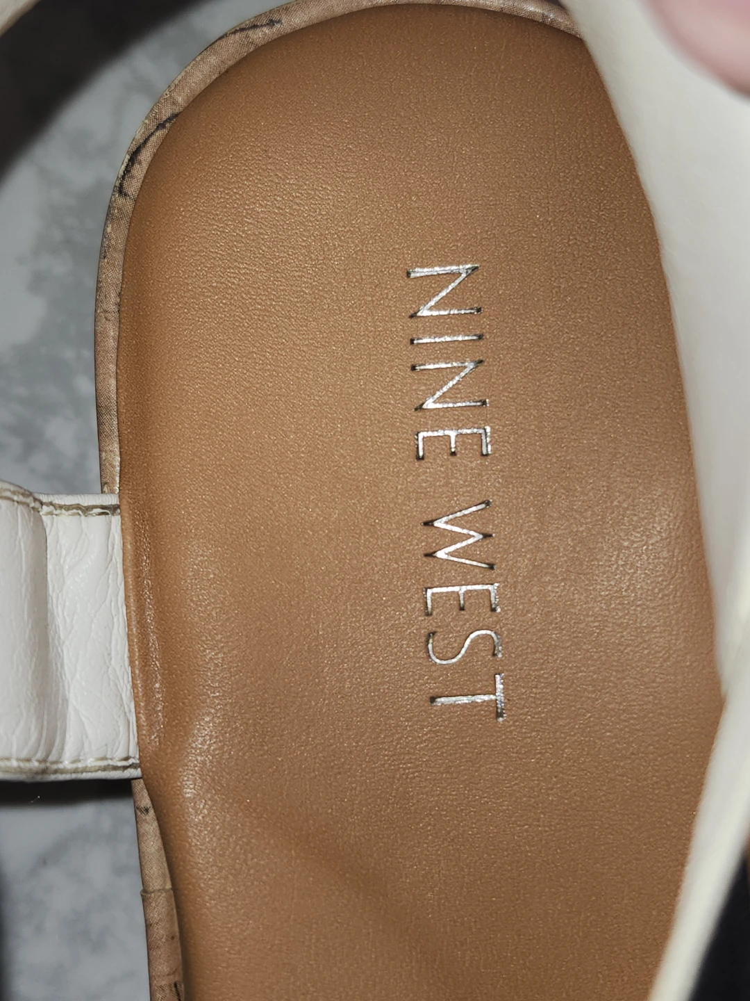 🩴👡 Nine West Women's White and Silver Platform Sandals 👡🩴 - photo 3