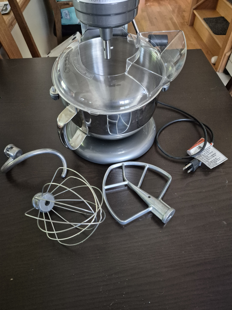 KitchenAid Professional 600 6QT 575Watt stand mixer - photo 2