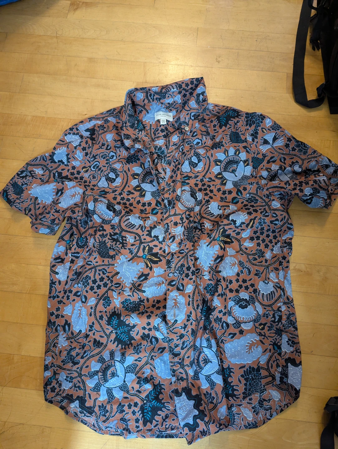 Club Monaco Slim Fit Short Sleeve Button-Up Shirt M/M