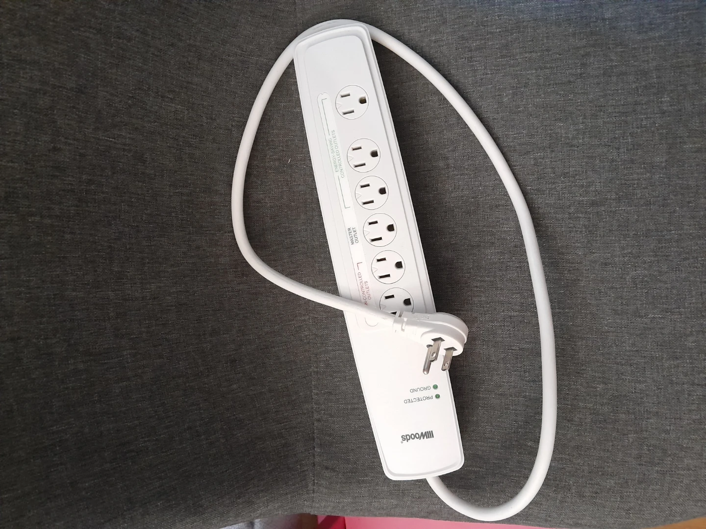 Woods 6-Outlet Surge Protector Power Bar