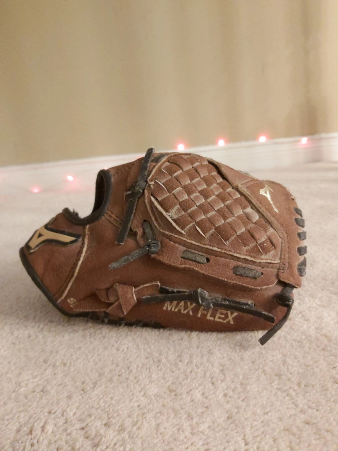 RHT 10" Mizuno Prospect Max Flex Baseball Glove