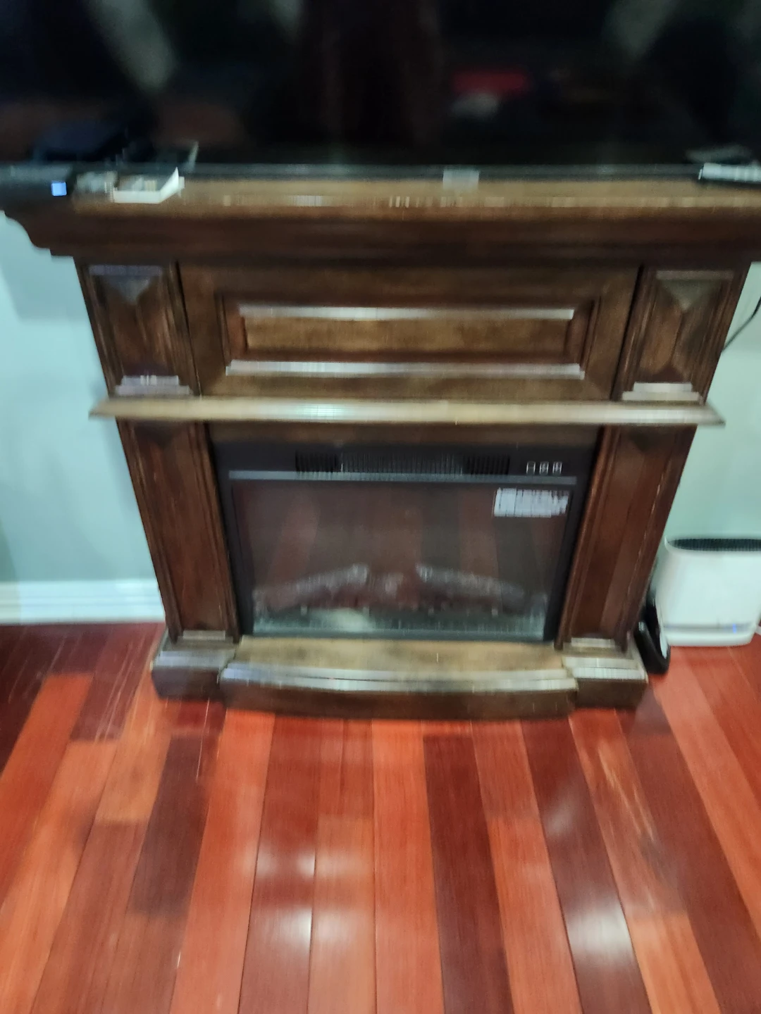 Electric Fireplace with Wooden Mantle - photo 4
