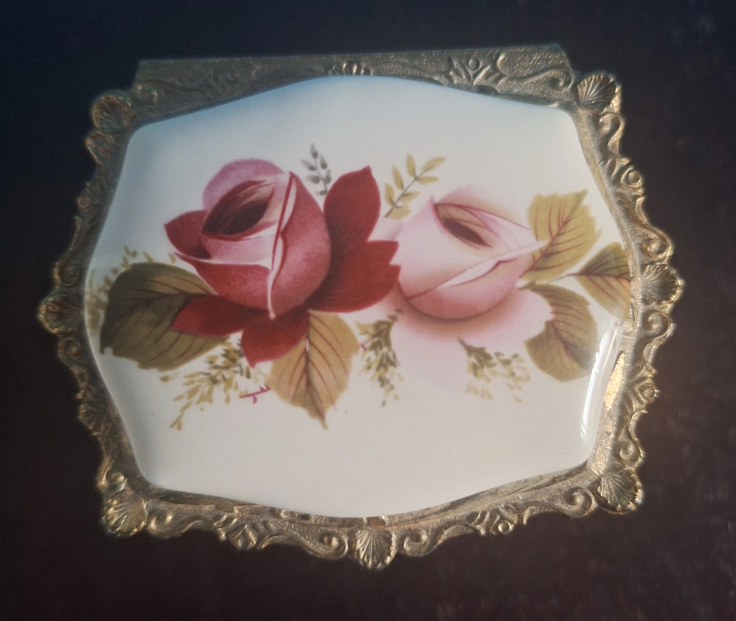 Vintage  1976 porcelain and brass Trinket Box - photo 2