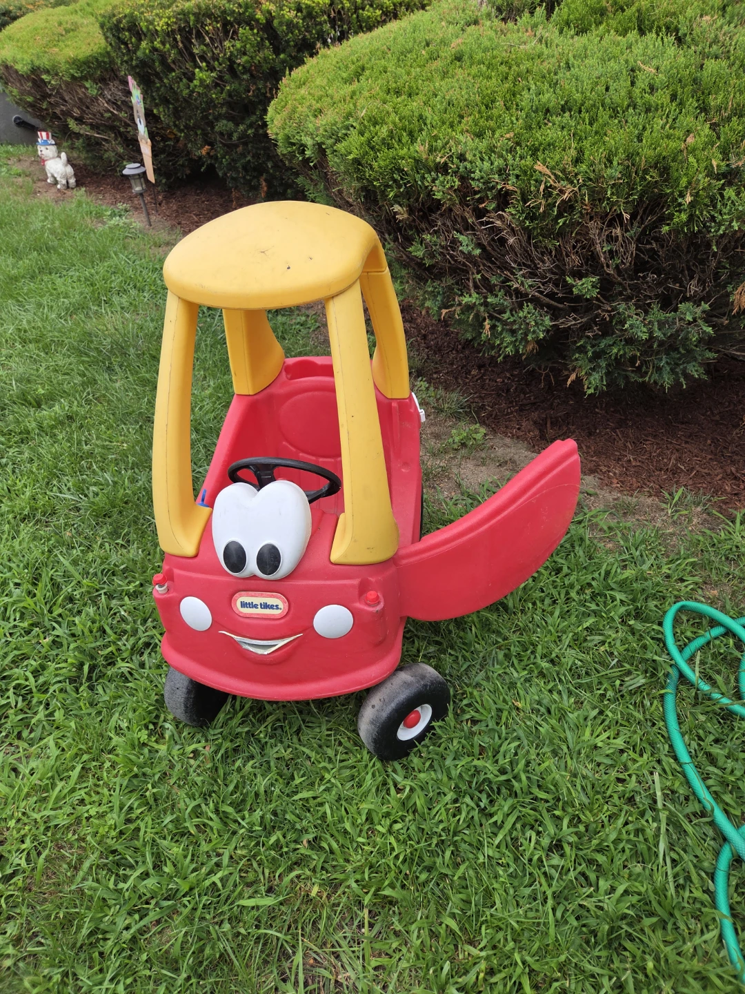 Little Tikes Cozy Coupe Ride-On Toy Car - photo 3